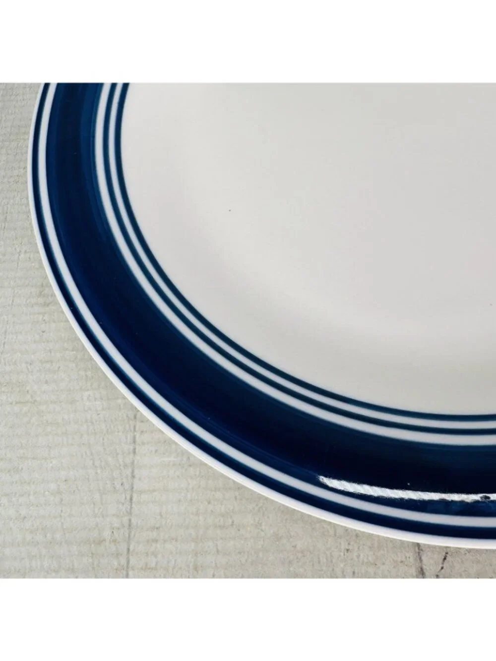 Mainstays CASUAL BANDED ROYAL BLUE Rings Stoneware White Dinner Plates Set of 4